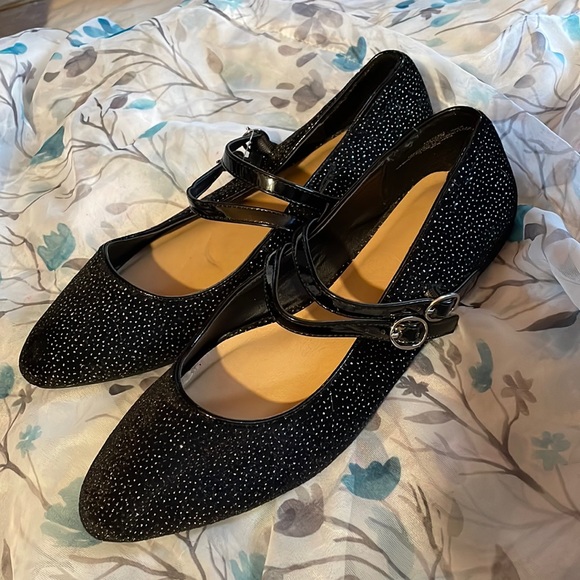torrid Shoes - Torrid Mary Jane-Black Velvet Glitter size 9